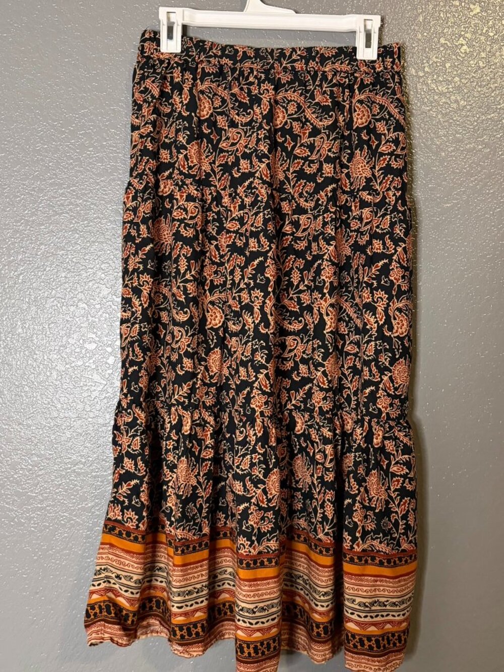 BeachLunchLounge Boho Paisley Tiered Maxi Skirt Black Rust Size S/P